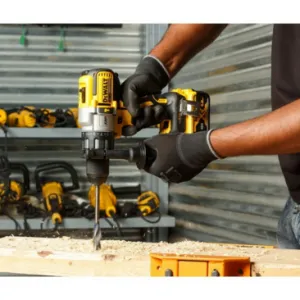 DeWalt 18V XR XRP Brushless schroef-/klopboormachine 2x 5,0 Ah
