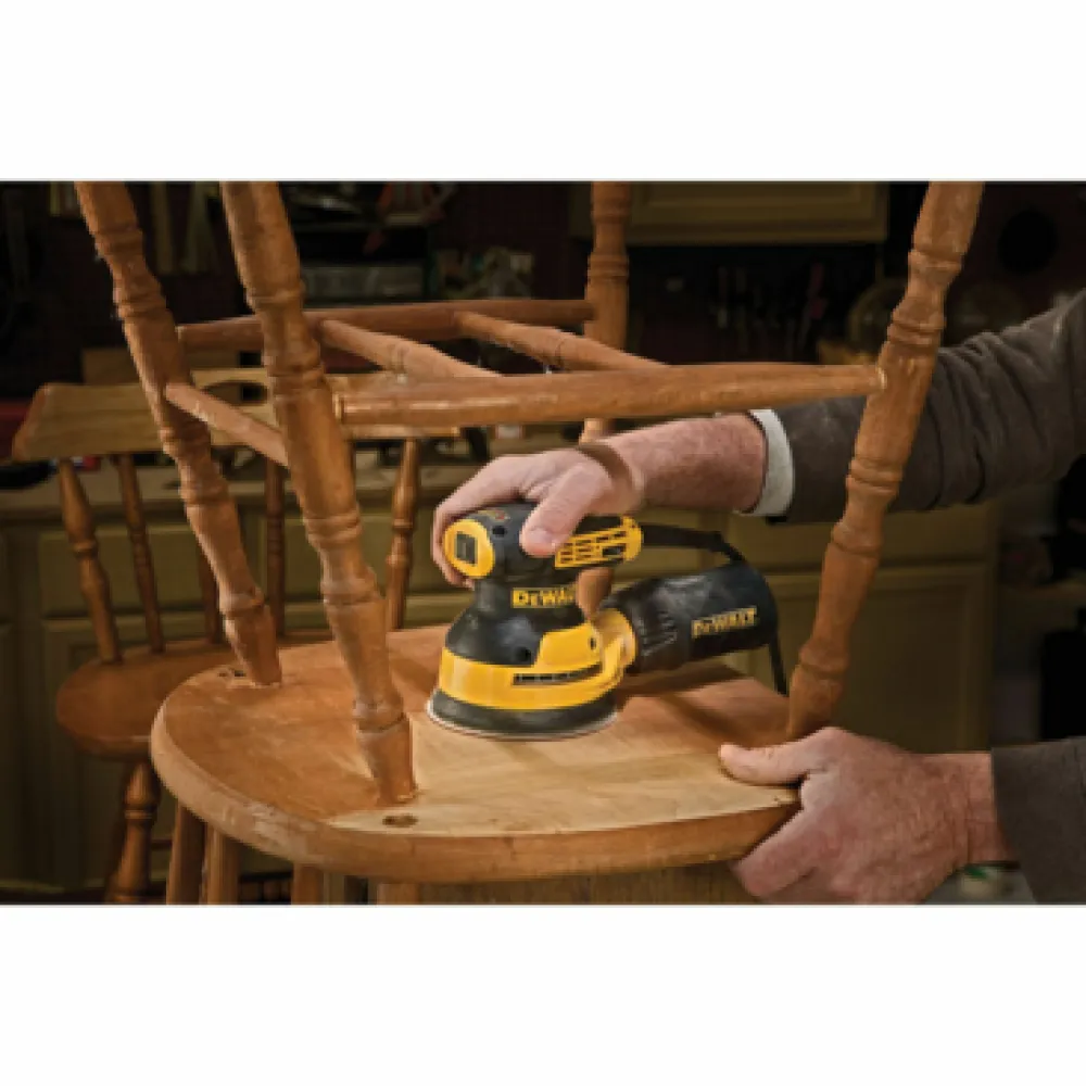 DeWalt Excenterschuurmachine 280W 125 mm