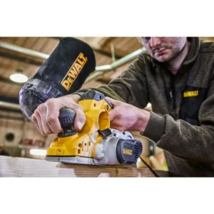 DeWalt Schaafmachine 1050W 4 mm