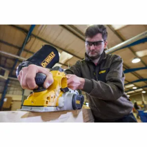DeWalt Schaafmachine 1050W 4 mm