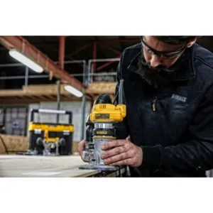 DeWalt D26204K-QS inval- en bovenfrees 900 W