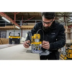 DeWalt D26204K-QS inval- en bovenfrees 900 W