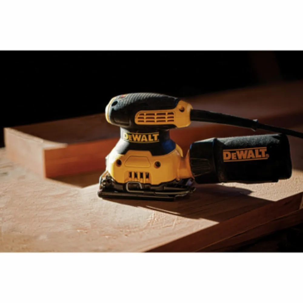 DeWalt DWE6411-QS vlakschuurmachine 230 W